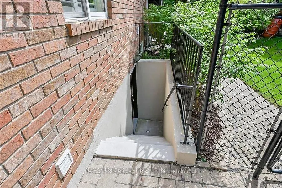 15 PELHAM DRIVE