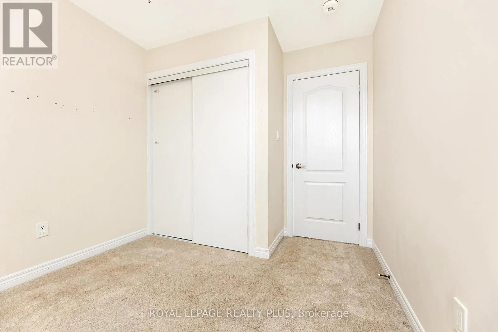 1 - 120 WATSON PARKWAY N