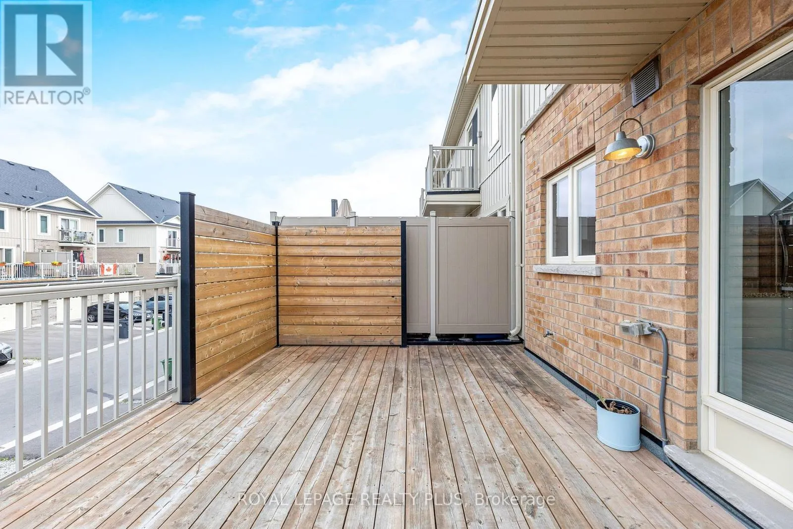 1 - 120 WATSON PARKWAY N