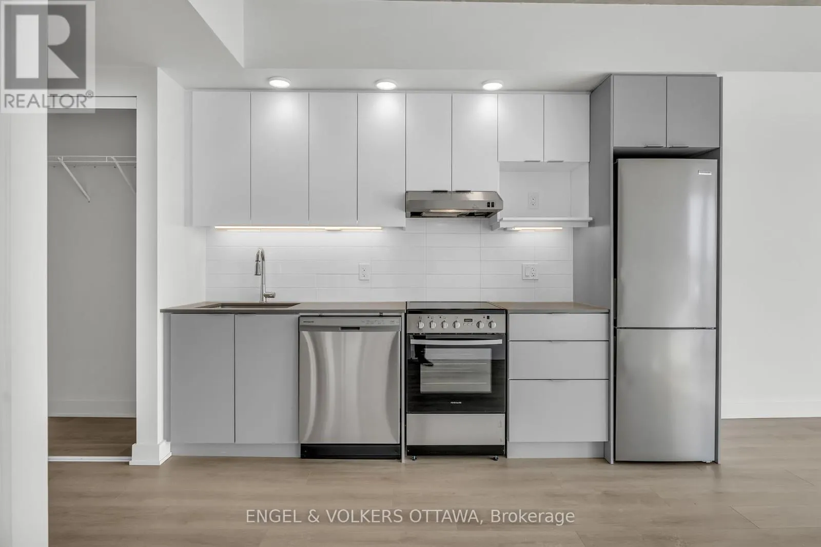 2411 - 199 RIDEAU STREET