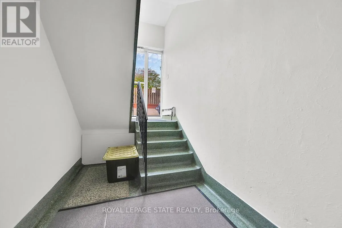 107 - 9 GRANT BOULEVARD