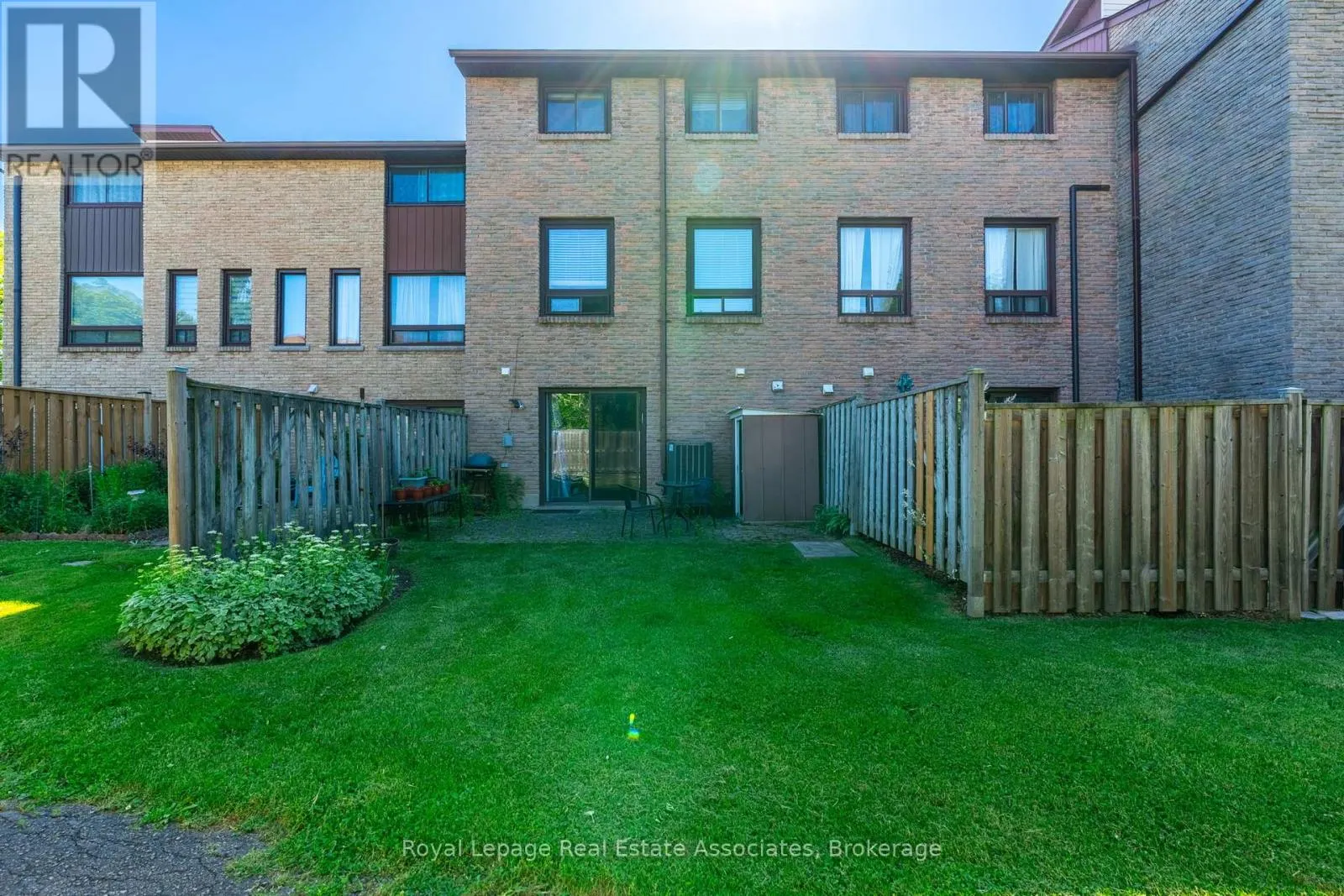41 - 1250 LIMERIDGE ROAD E