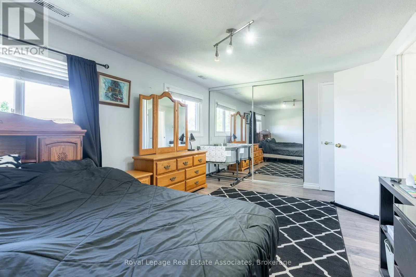 41 - 1250 LIMERIDGE ROAD E