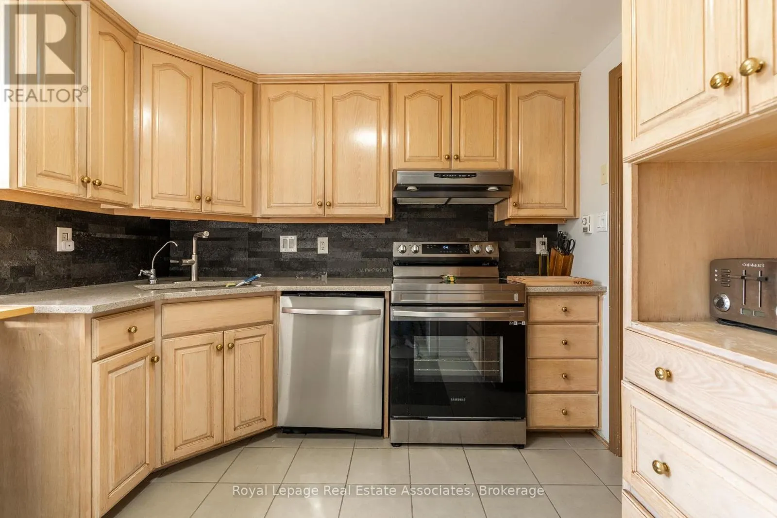 41 - 1250 LIMERIDGE ROAD E