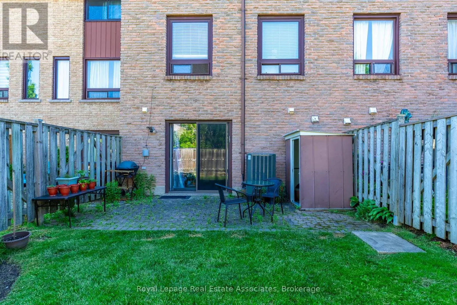41 - 1250 LIMERIDGE ROAD E