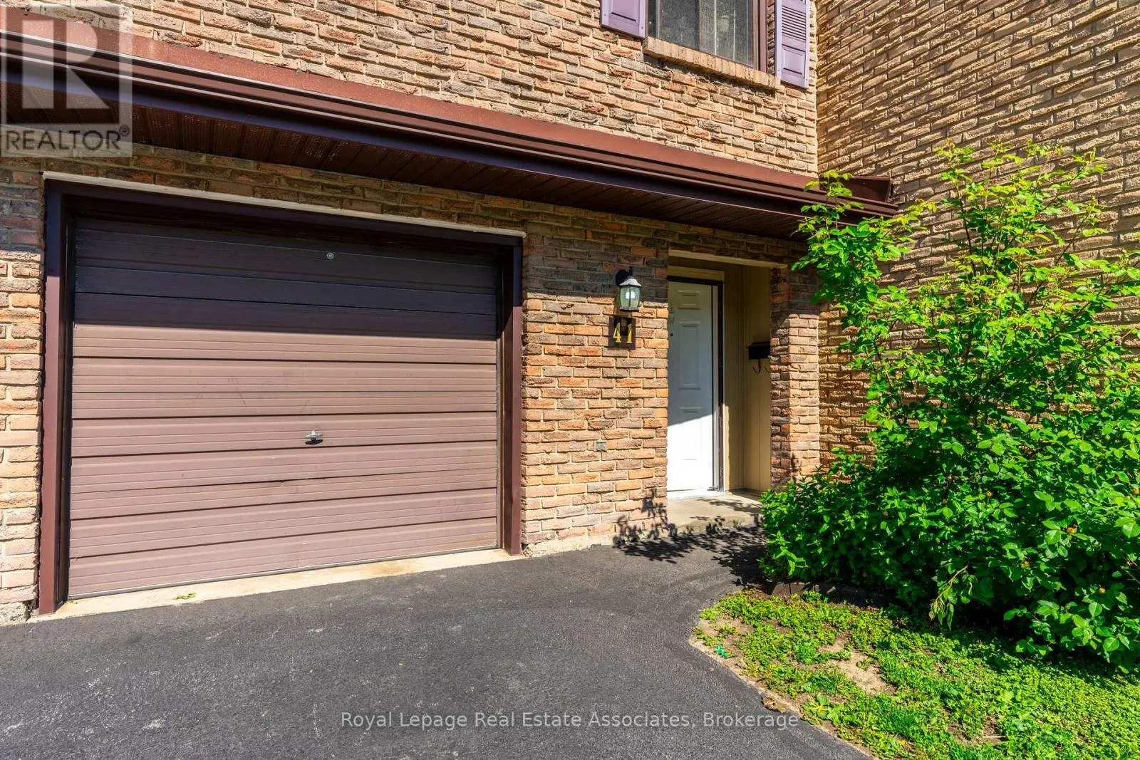 41 - 1250 LIMERIDGE ROAD E