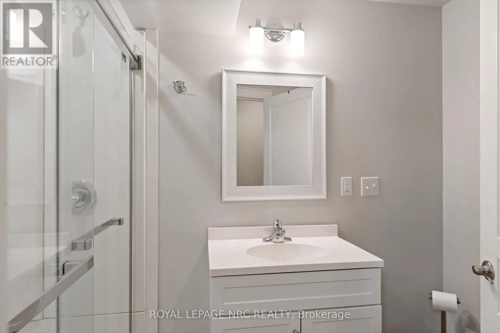 20 - 2880 KING STREET, #20