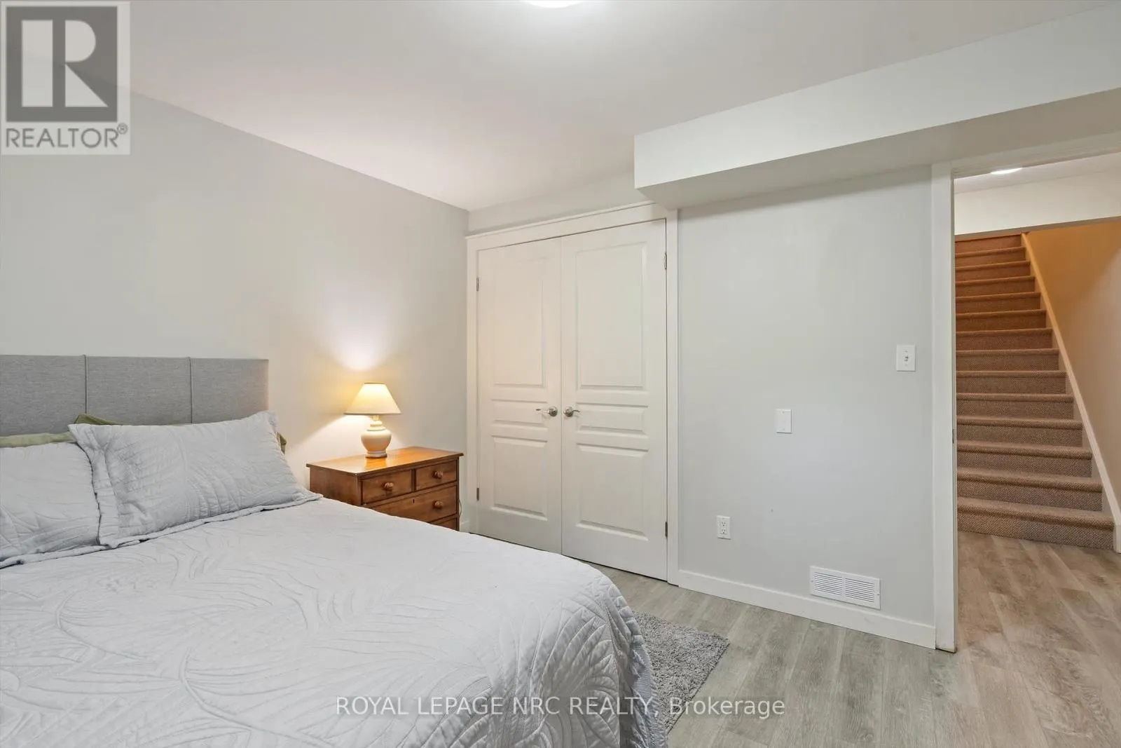 20 - 2880 KING STREET, #20
