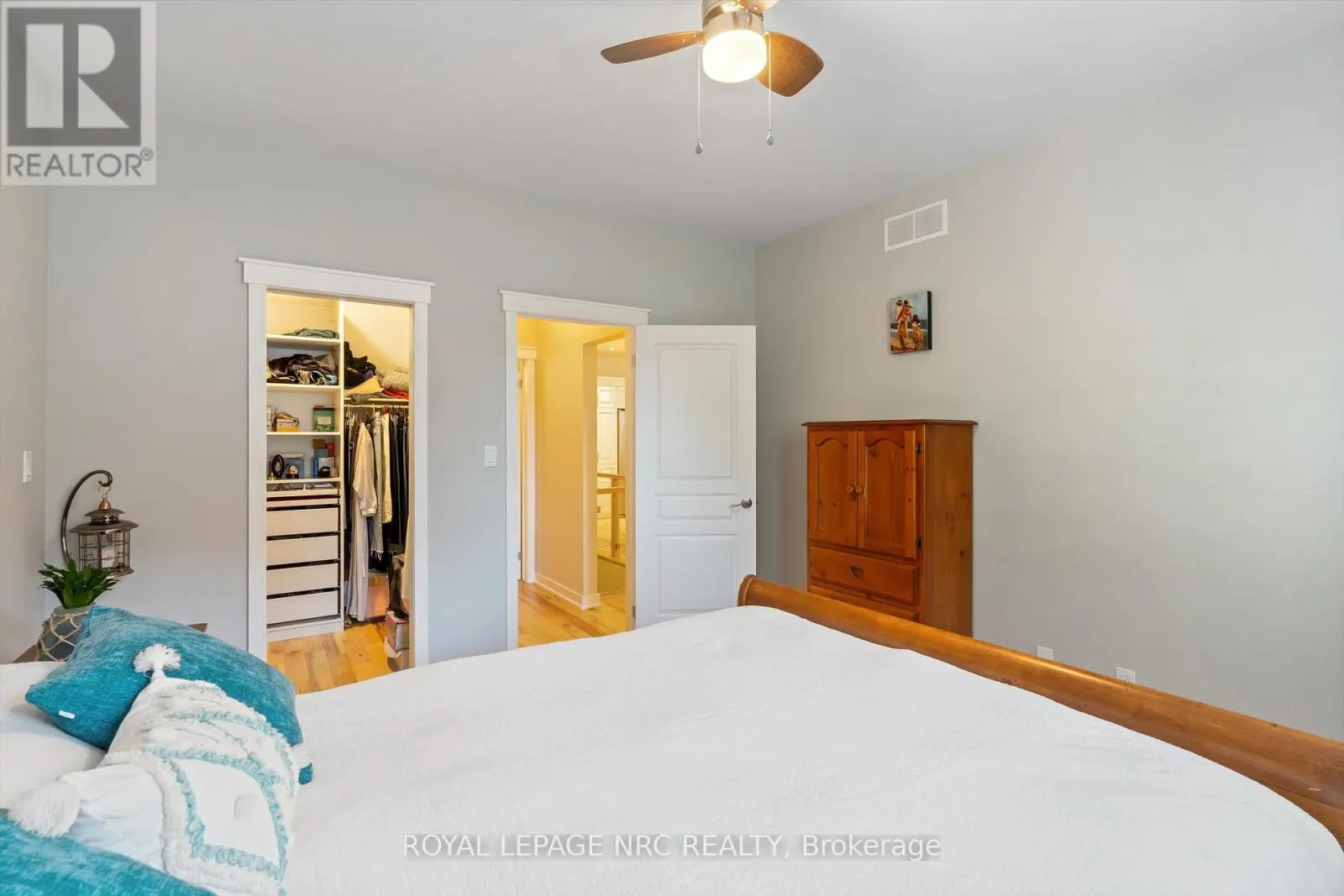20 - 2880 KING STREET, #20