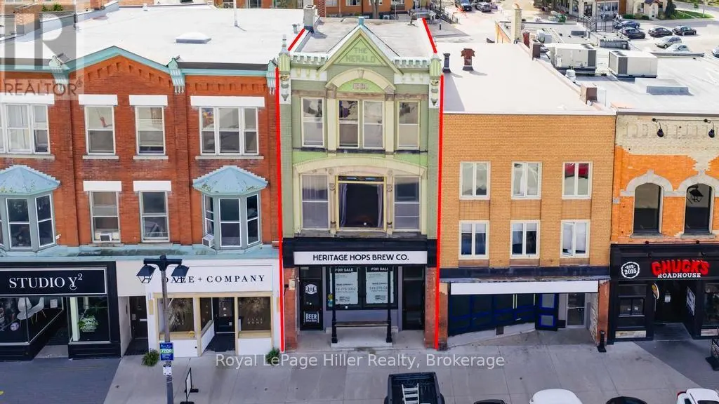 21 MARKET PLACE