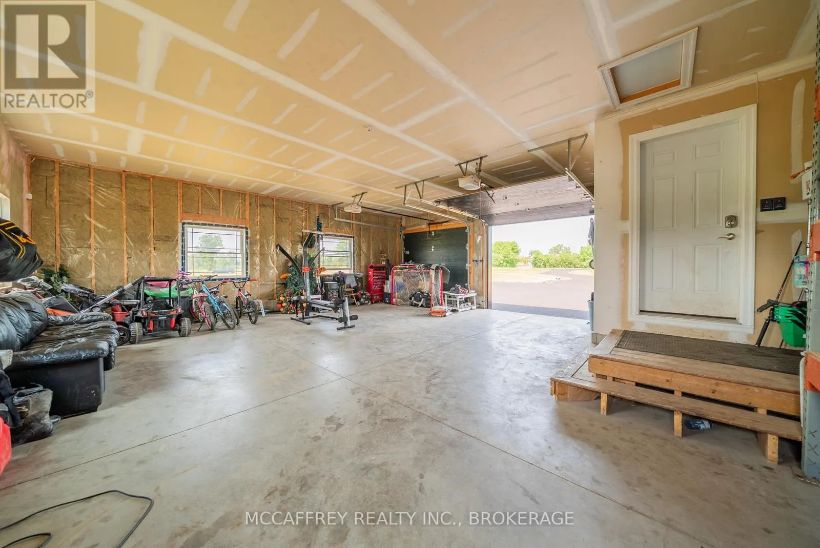 2572 BLESSINGTON ROAD