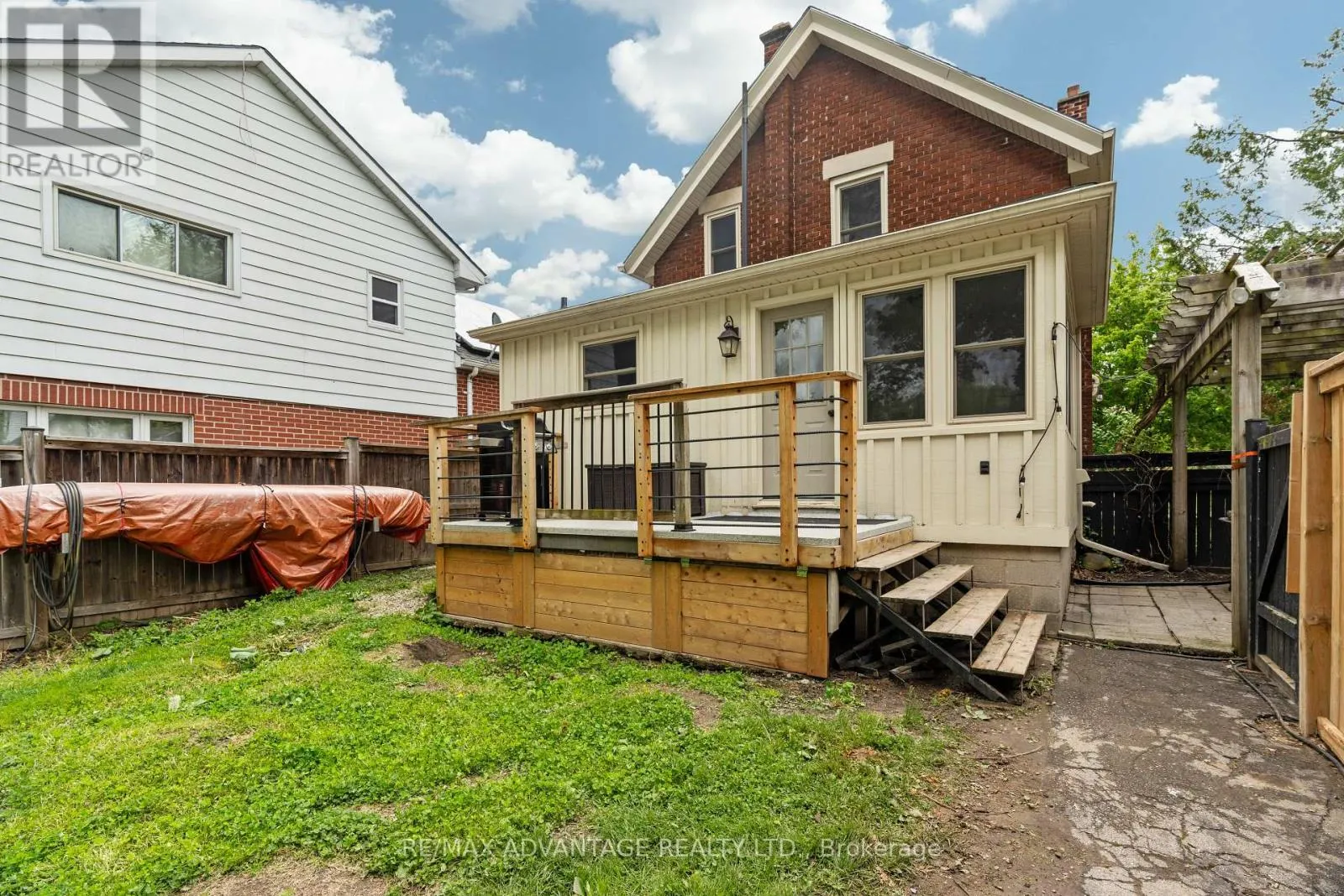 52 BEATTIE AVENUE