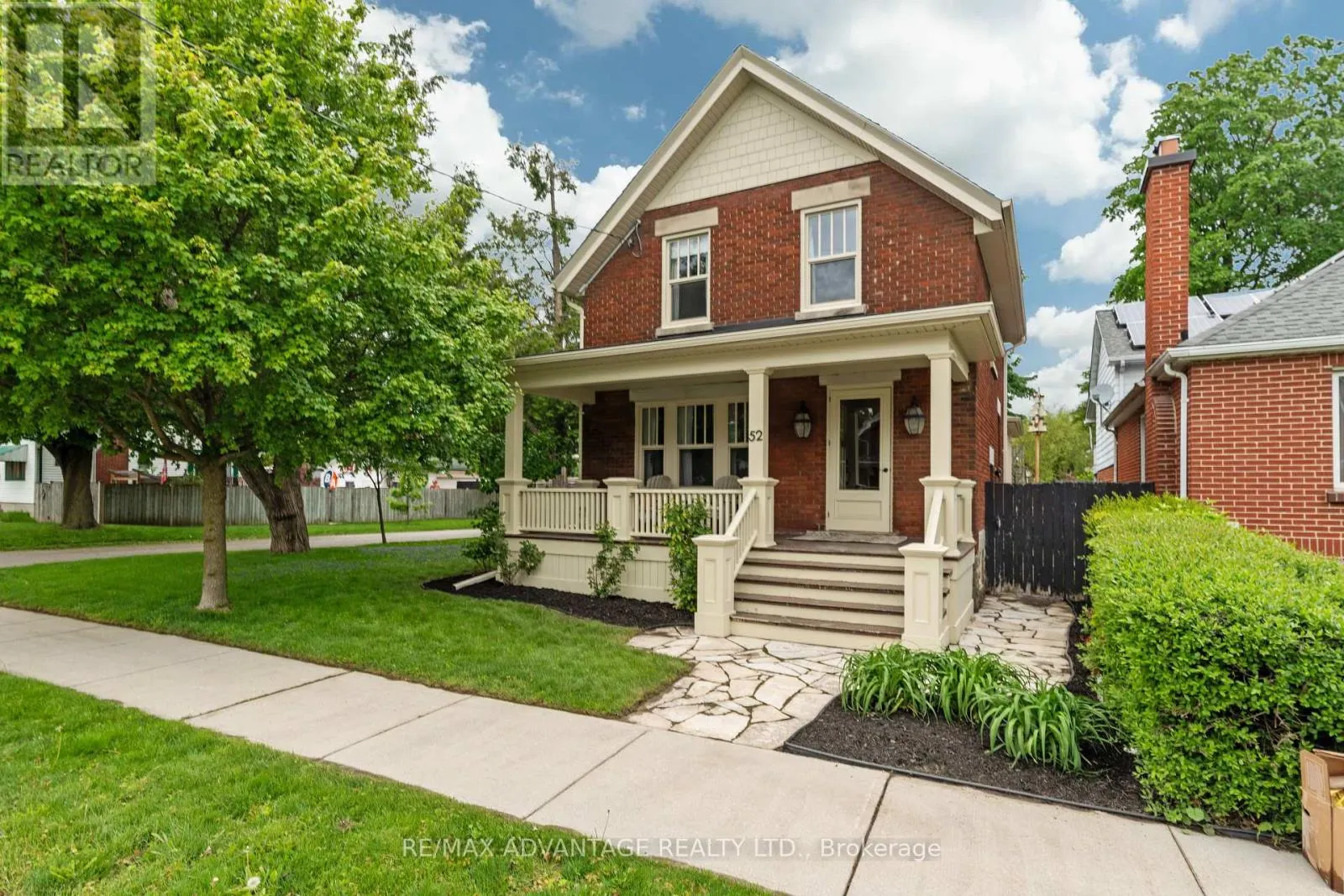 52 BEATTIE AVENUE