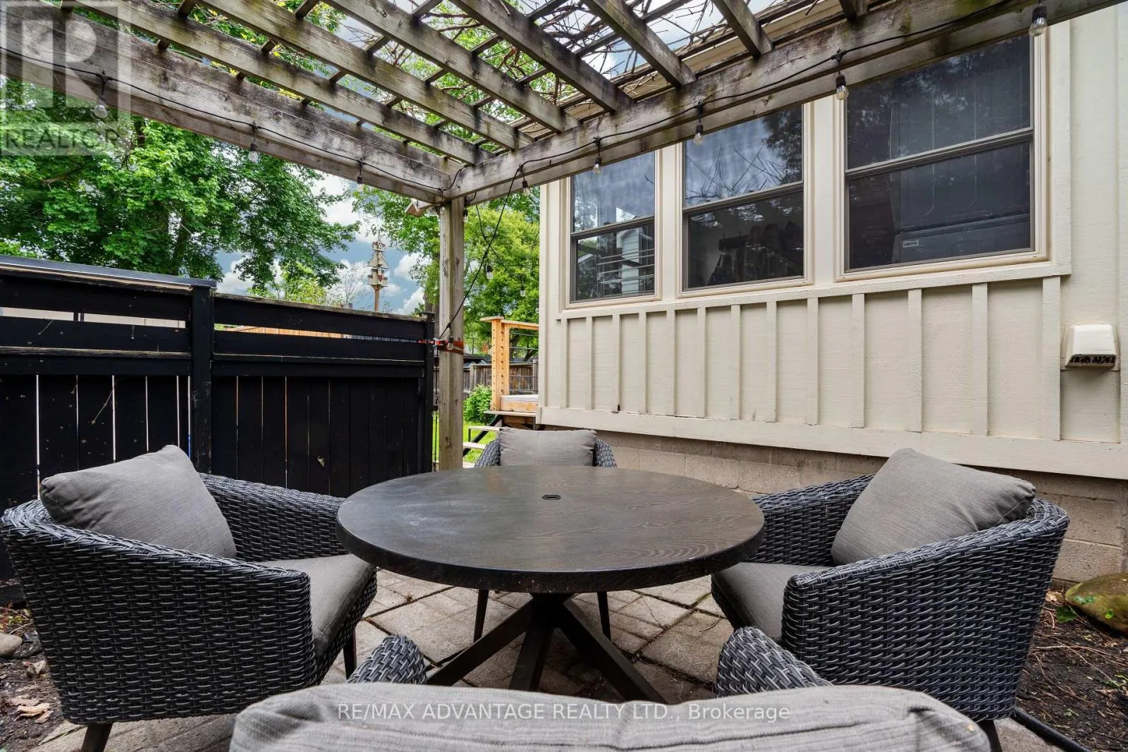 52 BEATTIE AVENUE