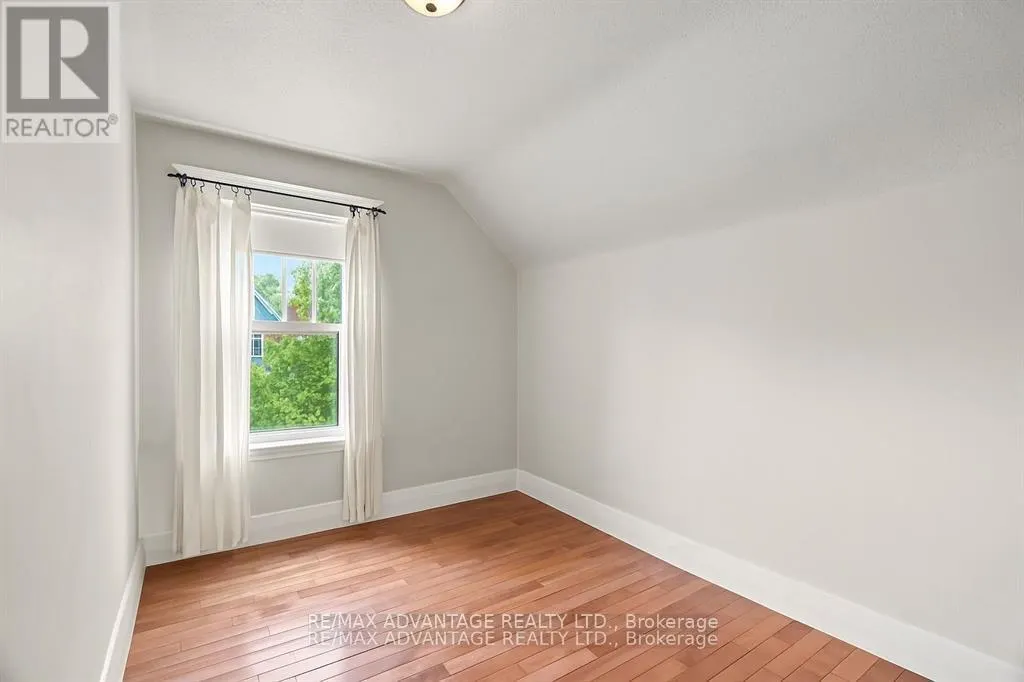 52 BEATTIE AVENUE