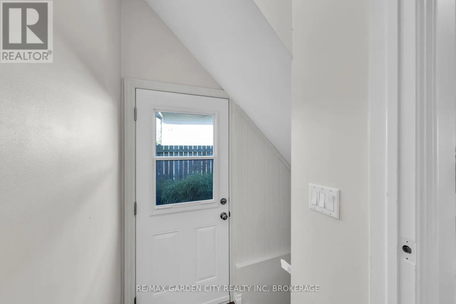 82 TERRACE AVENUE