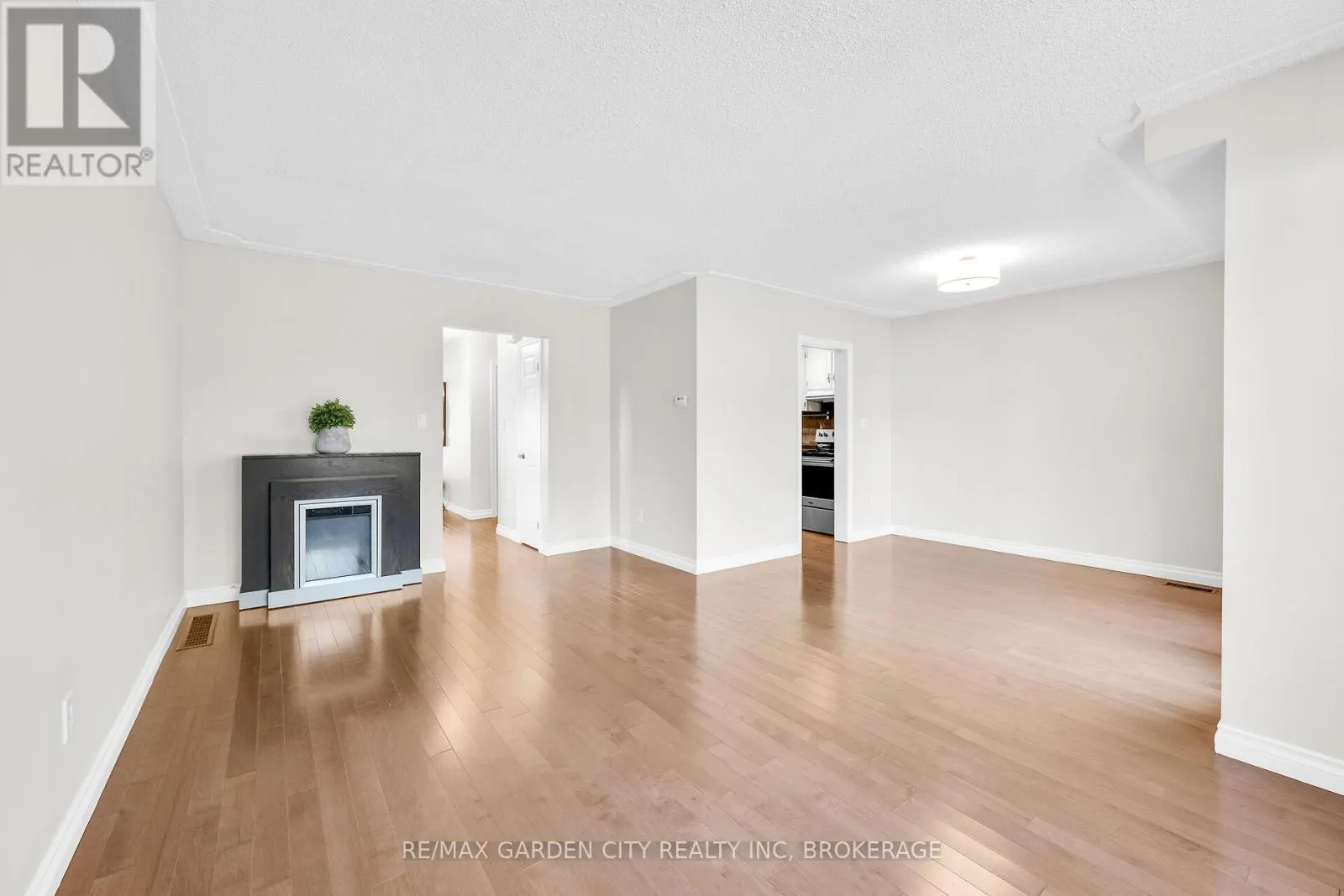 82 TERRACE AVENUE