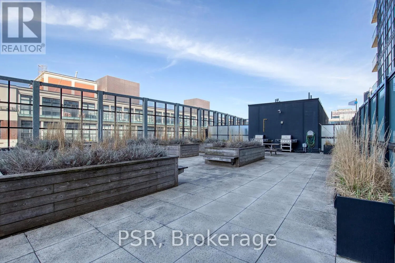 1205 - 1 VICTORIA STREET S