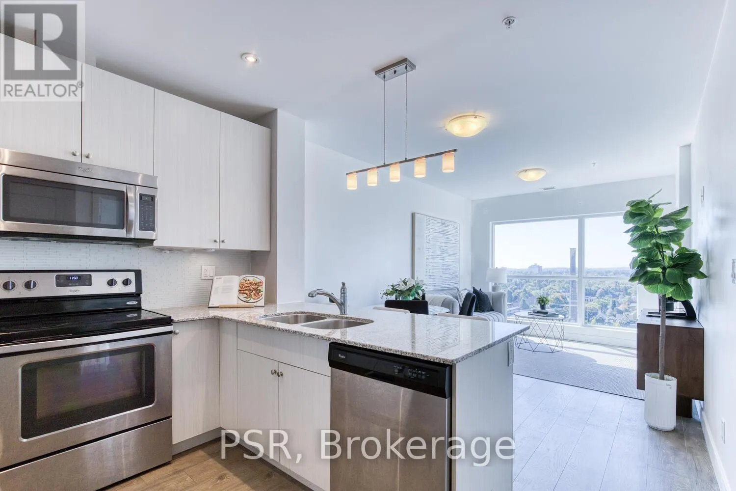 1205 - 1 VICTORIA STREET S