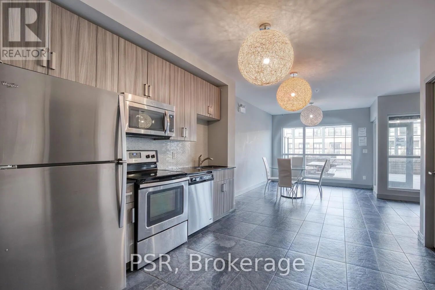 1205 - 1 VICTORIA STREET S