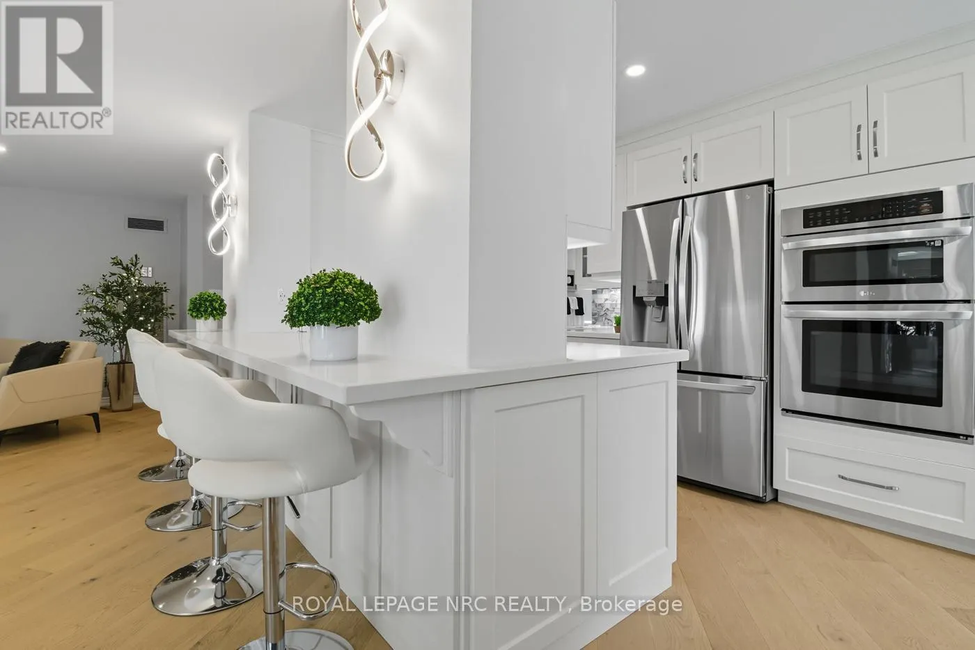 2206 - 701 GENEVA STREET, #2206