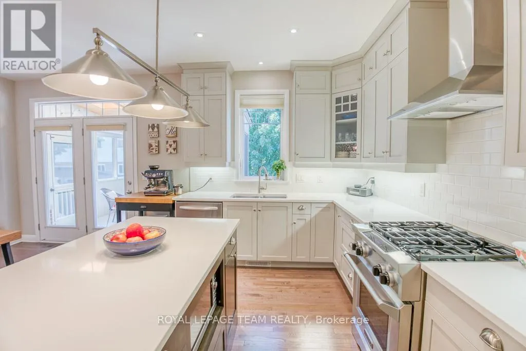 107 KITSILANO COURT