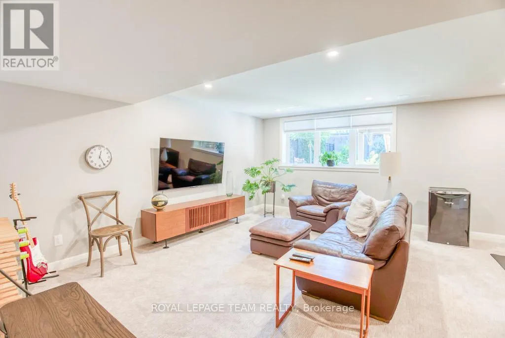 107 KITSILANO COURT