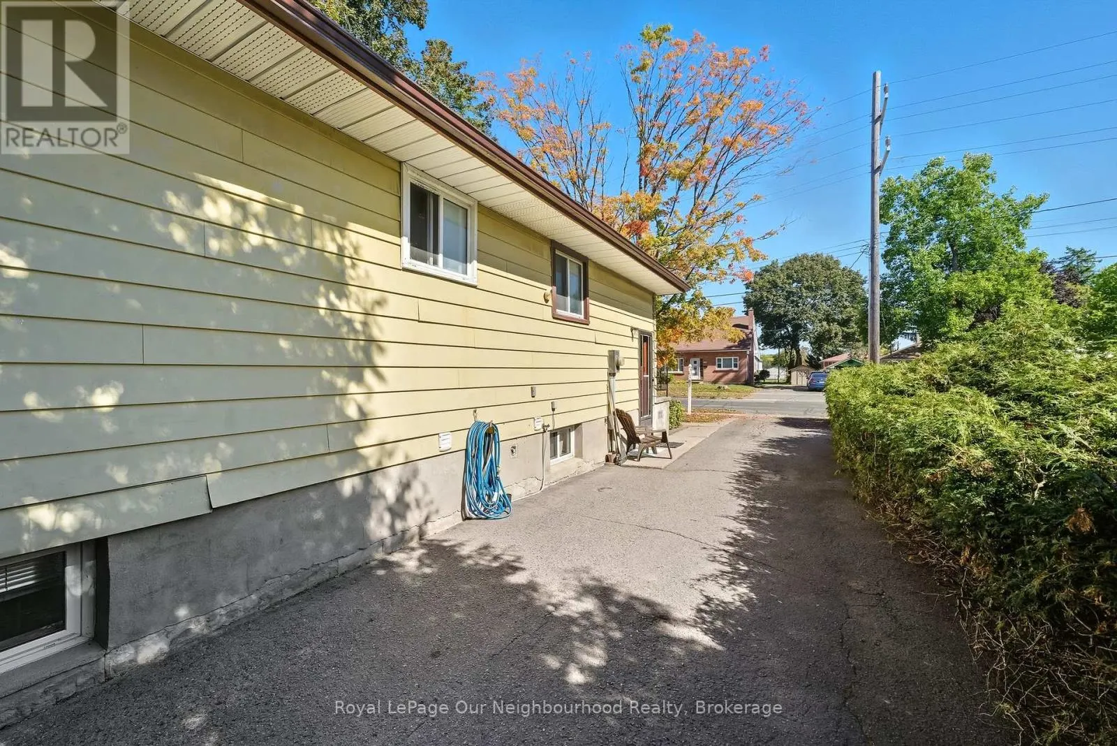 877 WESTERN AVENUE