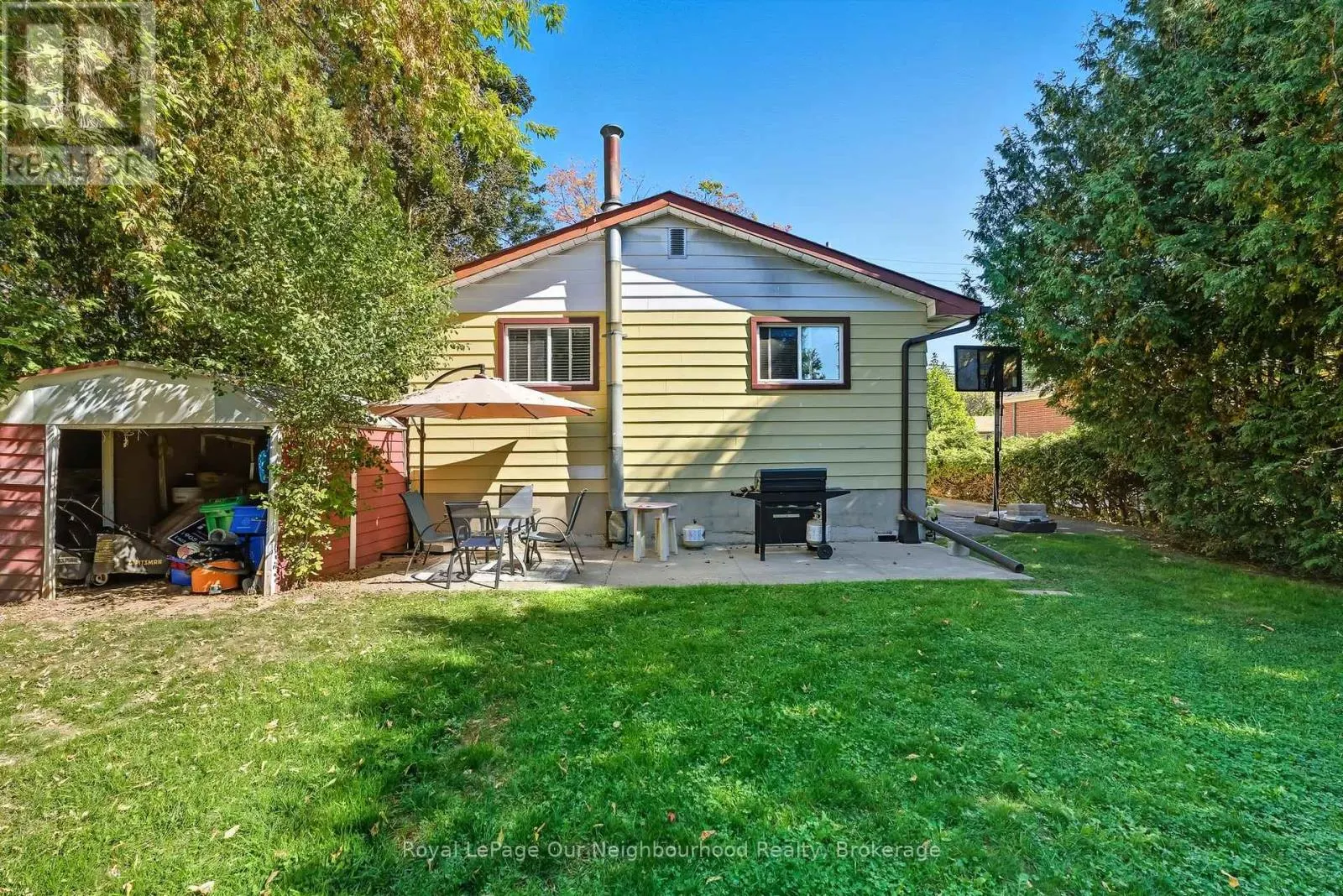 877 WESTERN AVENUE