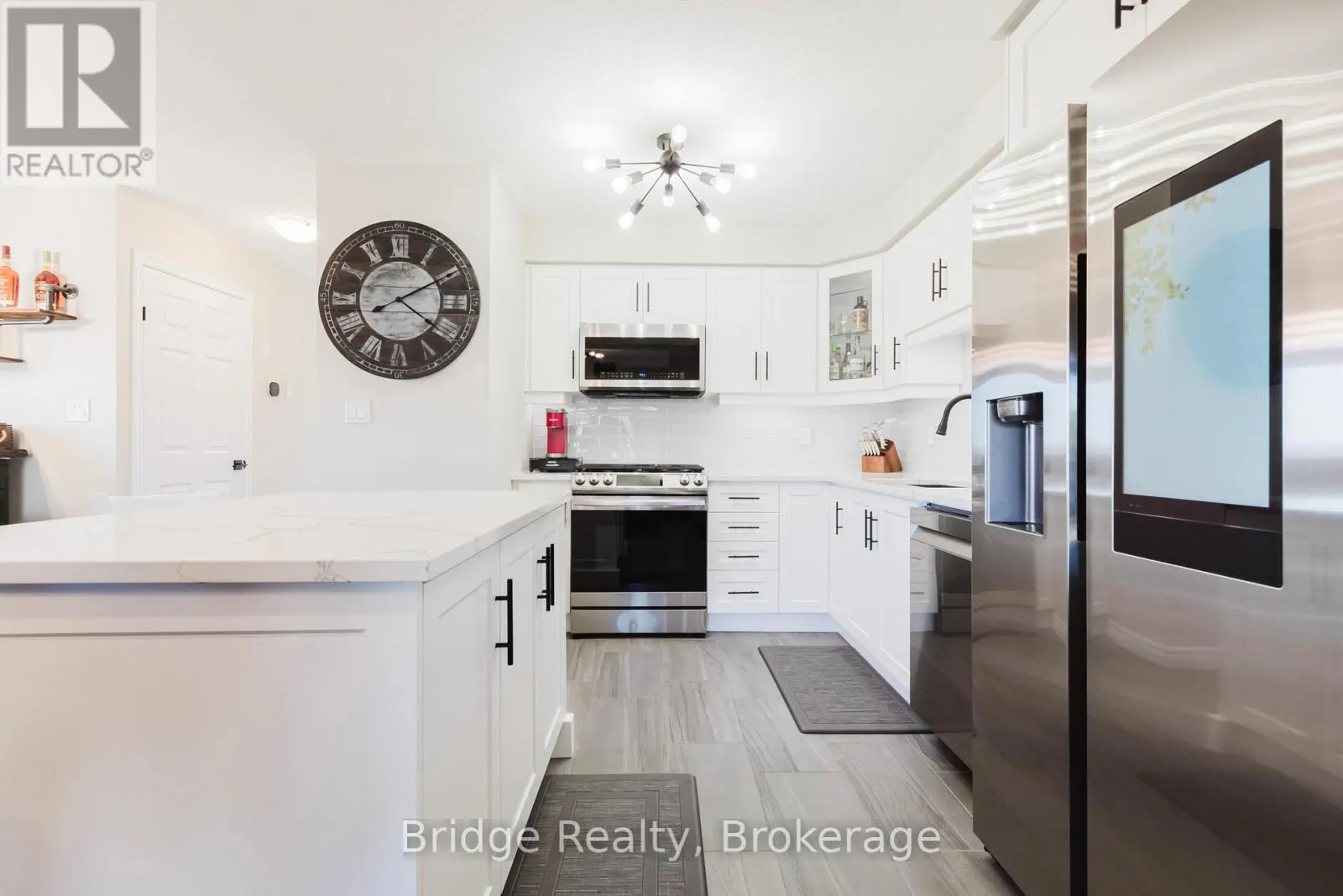1637 DUNKIRK AVENUE