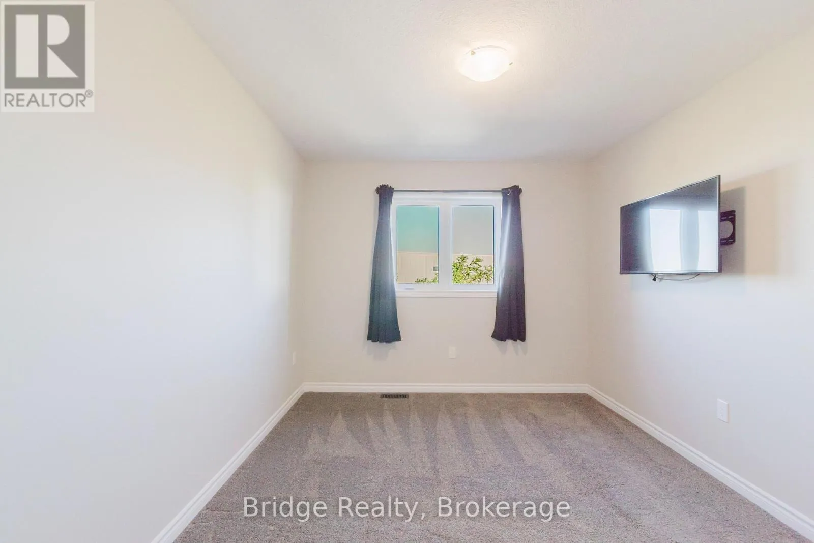 1637 DUNKIRK AVENUE