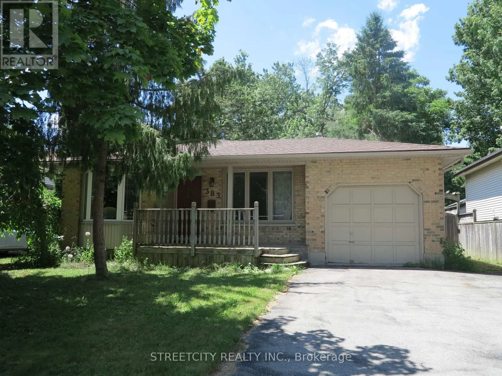 383 CASTLEGROVE CLOSE