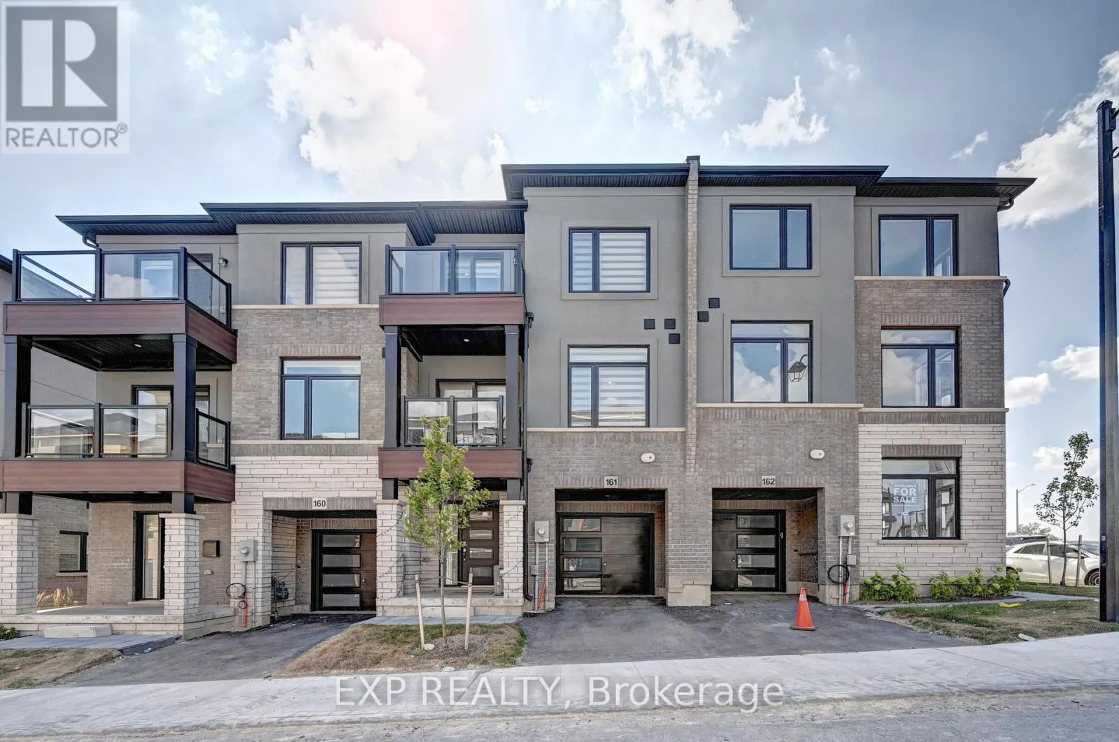 161 - 155 EQUESTRIAN WAY