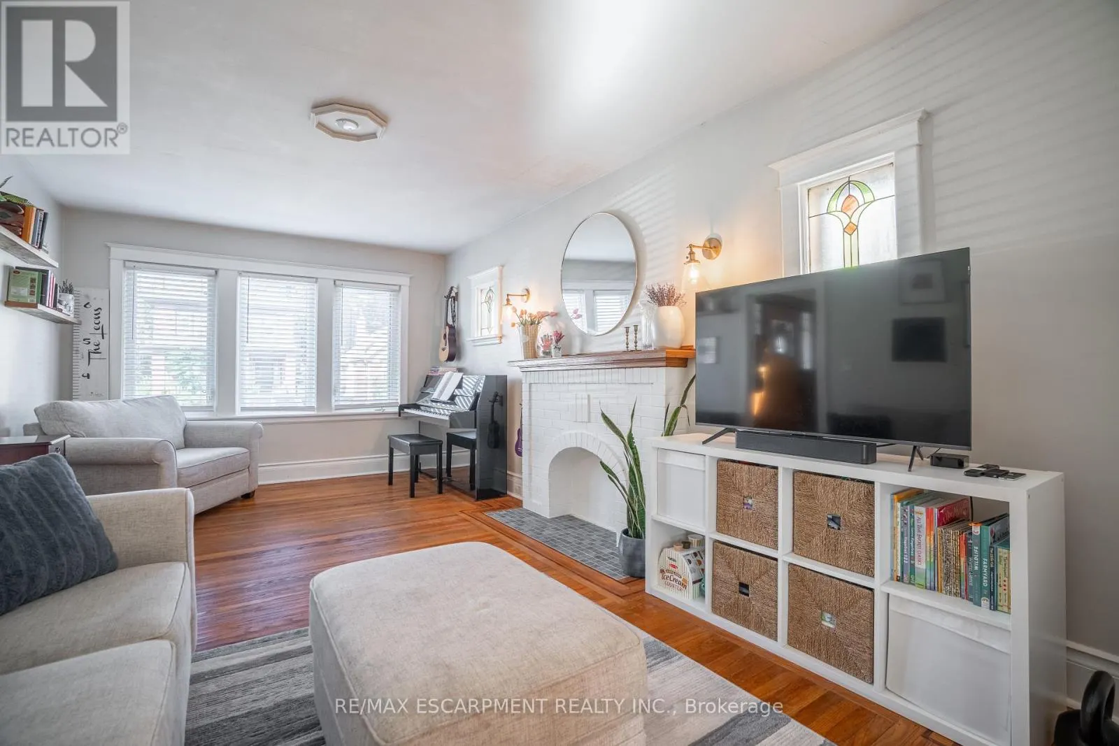 73 KENILWORTH AVENUE S