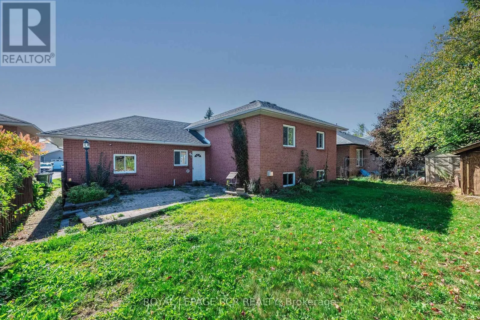 34 WILSON CRESCENT
