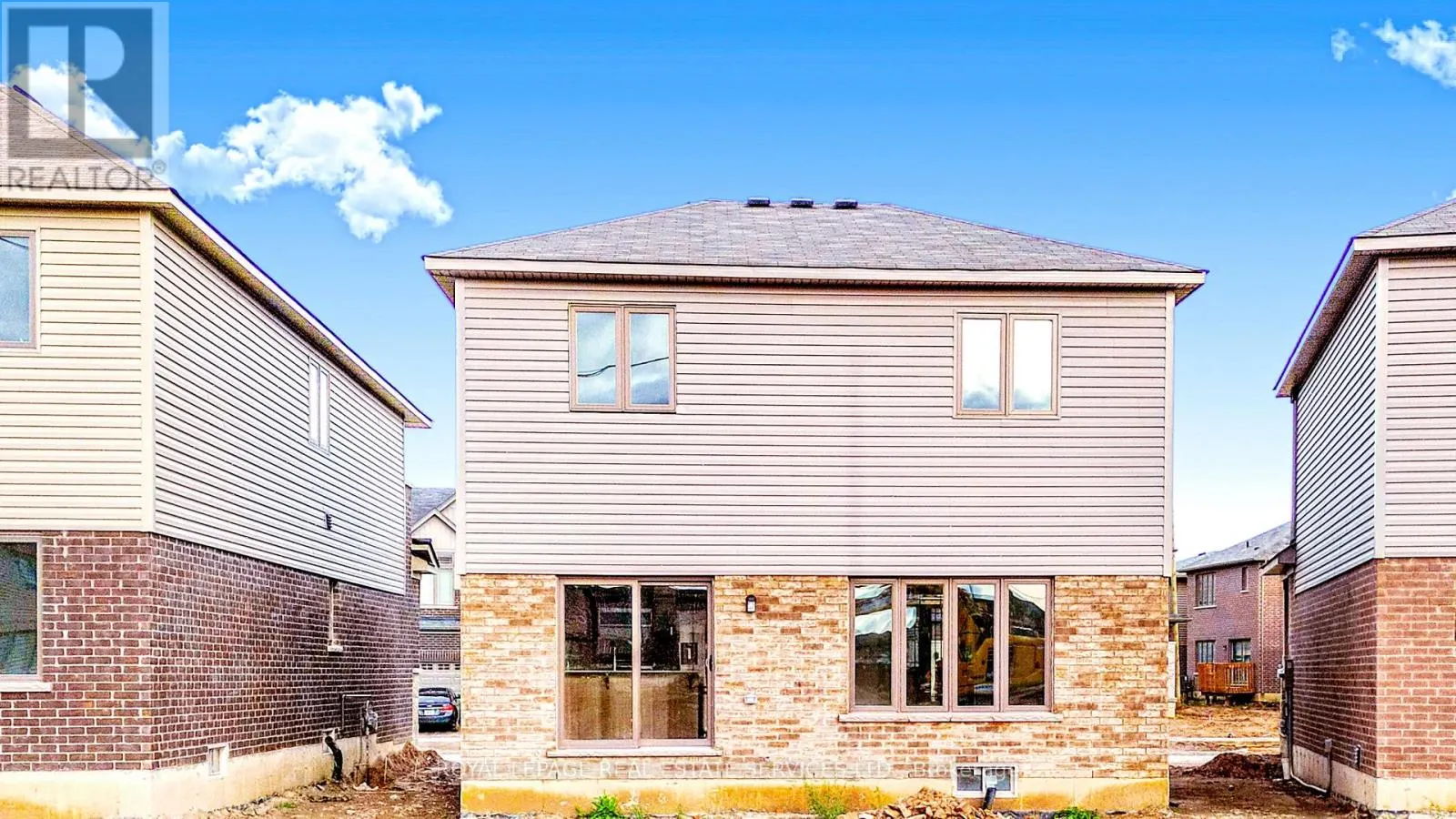 12 ELKINGTON LANE