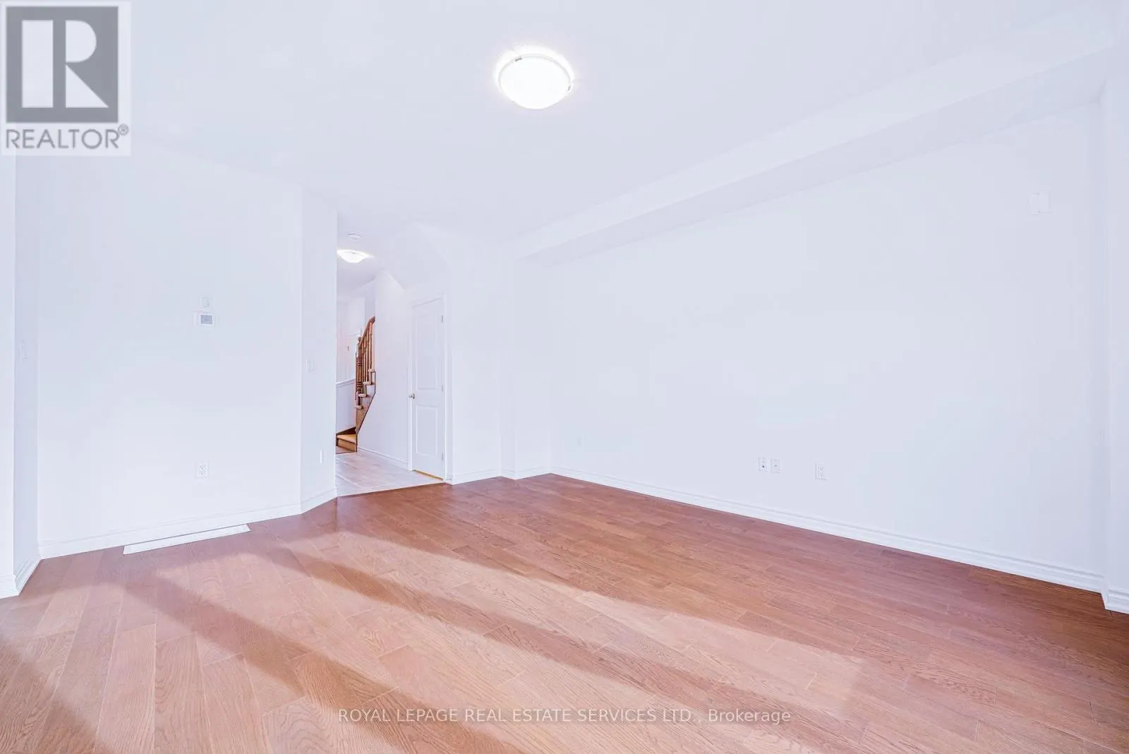 12 ELKINGTON LANE