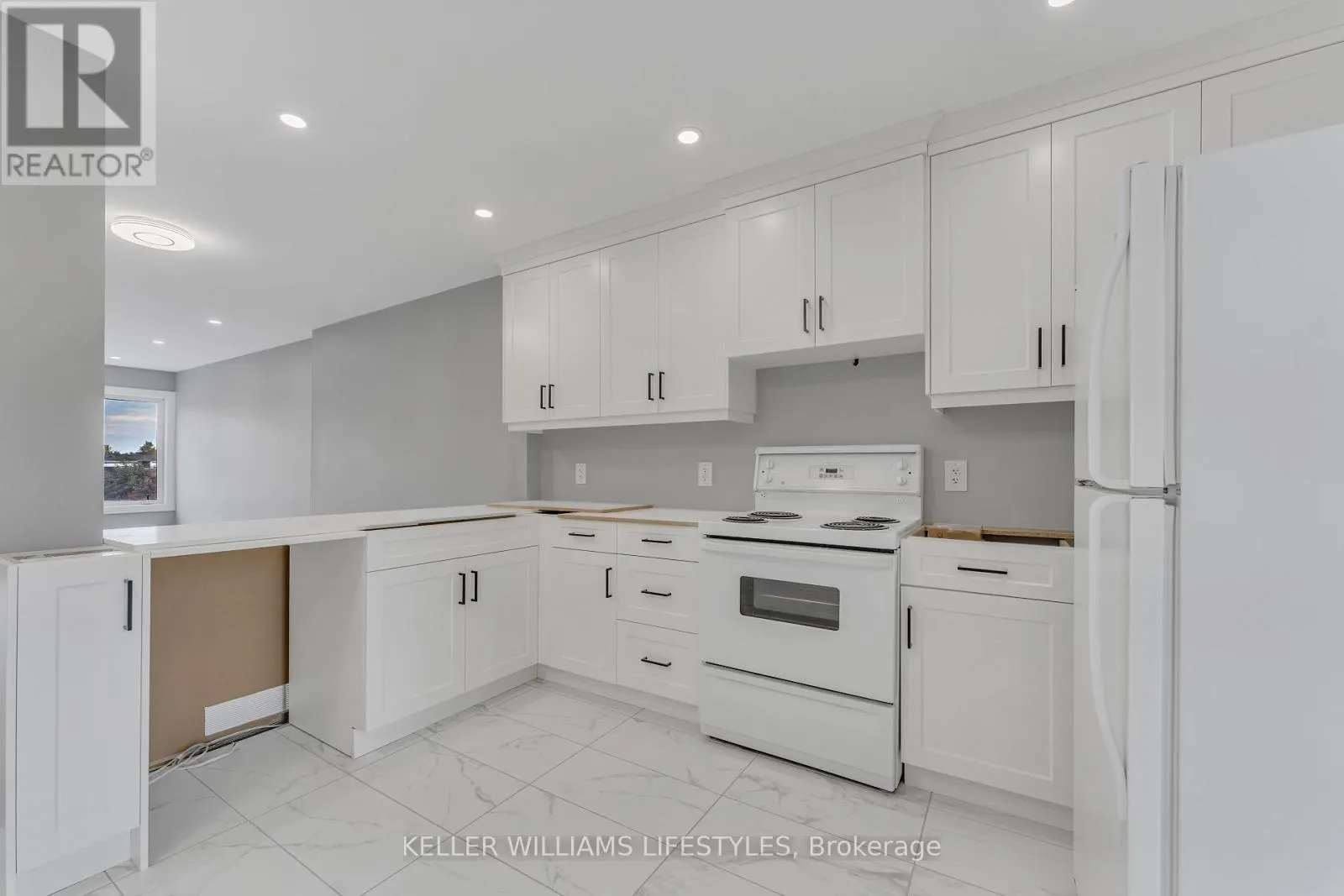 182 - 700 OSGOODE DRIVE, #182