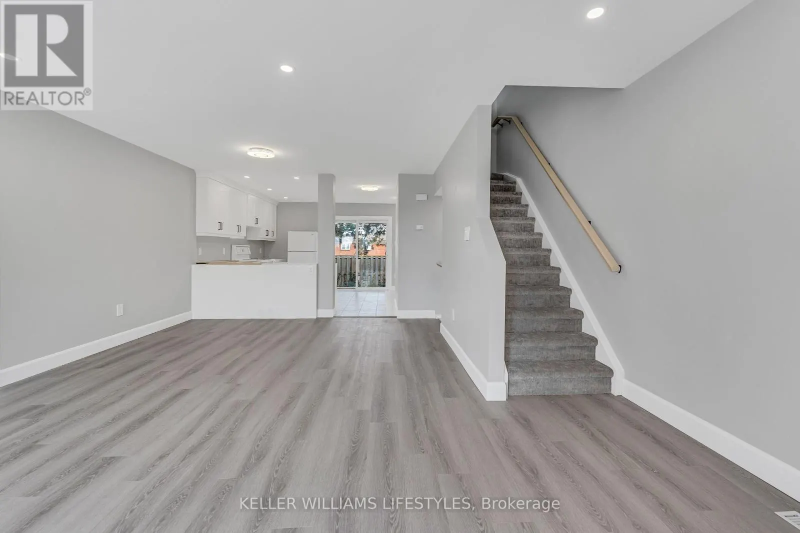 182 - 700 OSGOODE DRIVE, #182