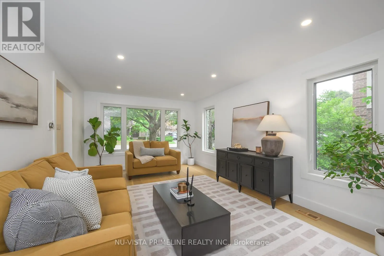 50 MERIDENE CRESCENT E