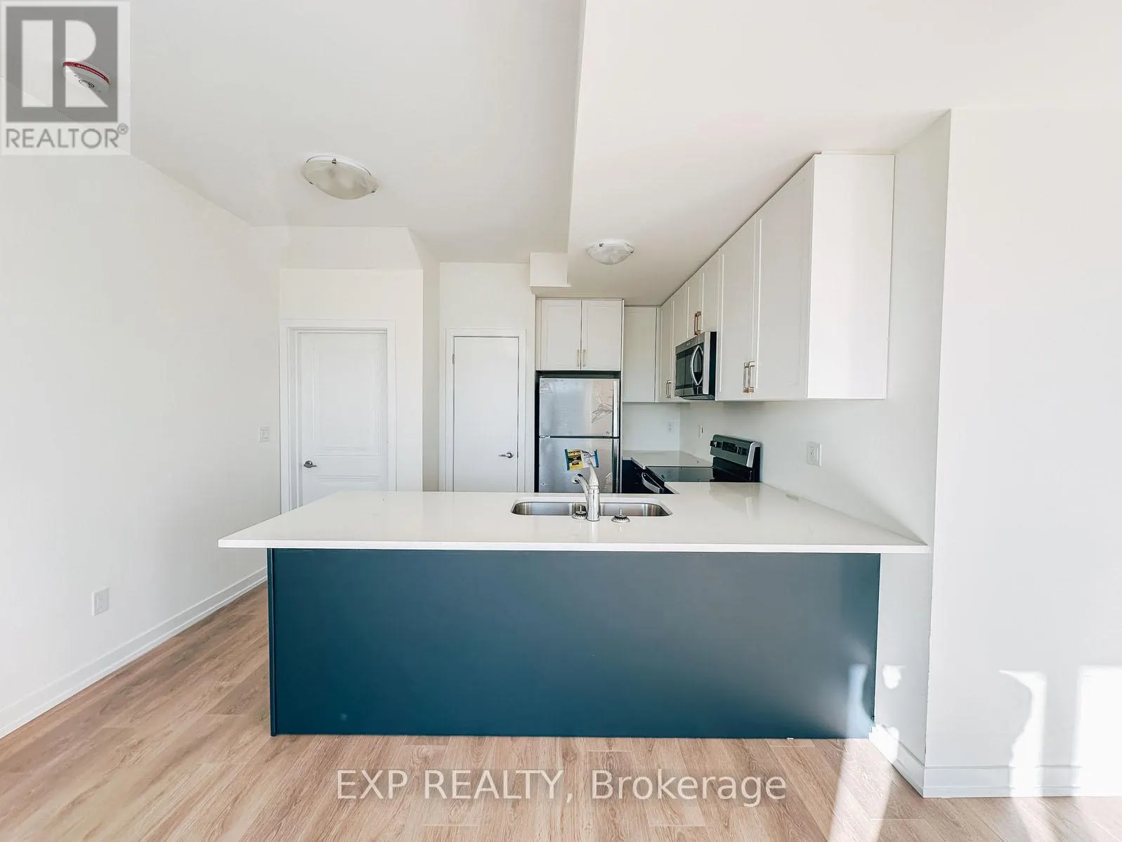 1504 - 160 DENSMORE ROAD, #1504
