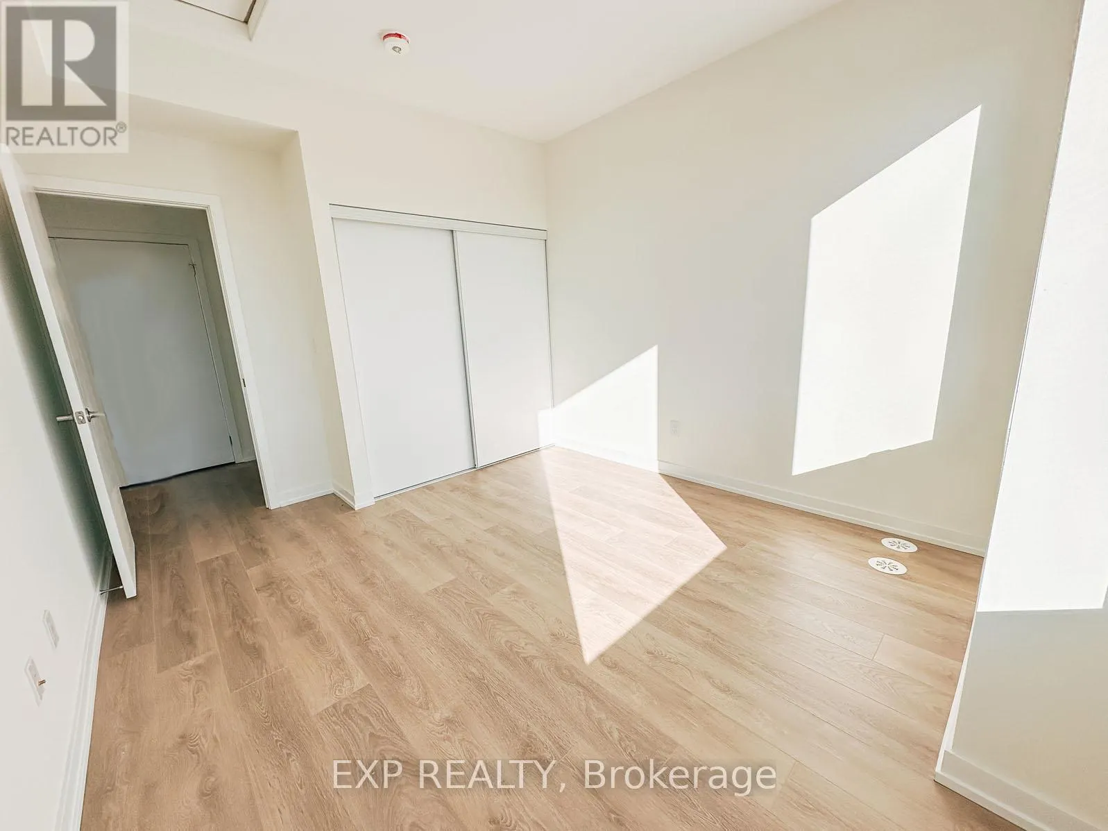 1504 - 160 DENSMORE ROAD, #1504