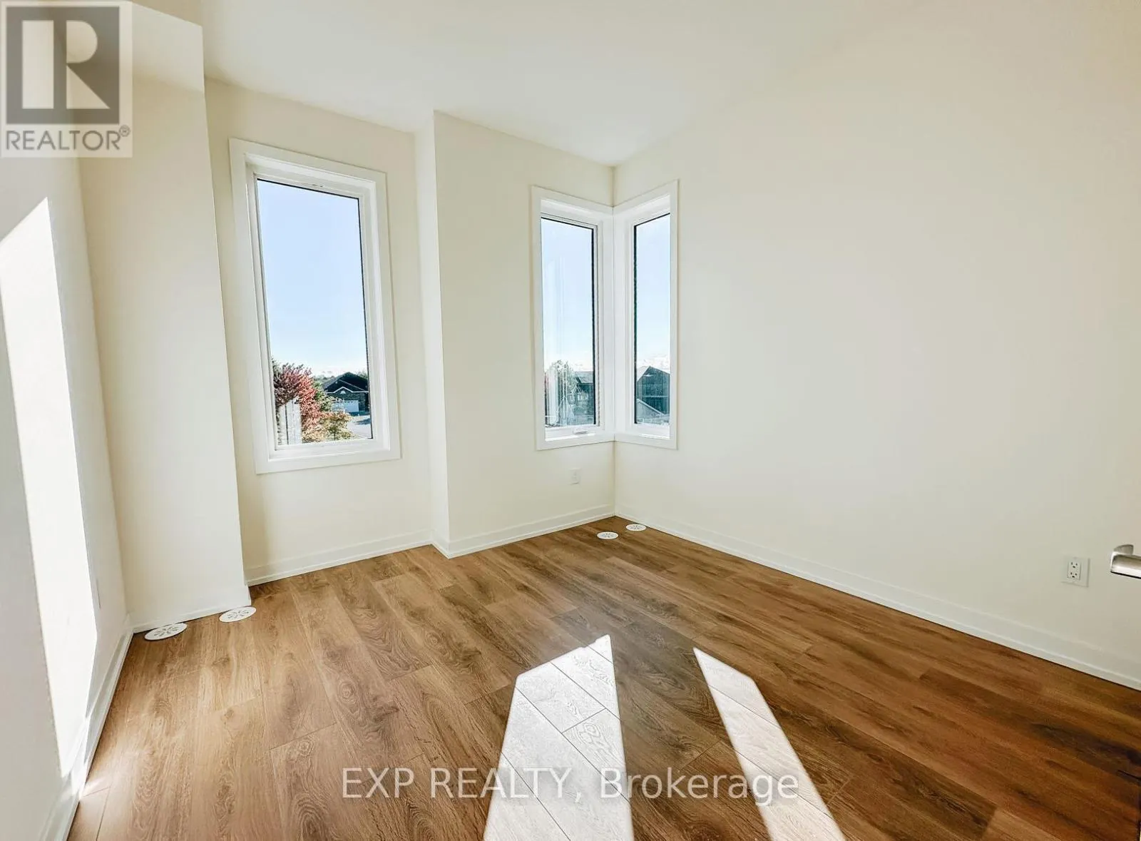 1504 - 160 DENSMORE ROAD, #1504