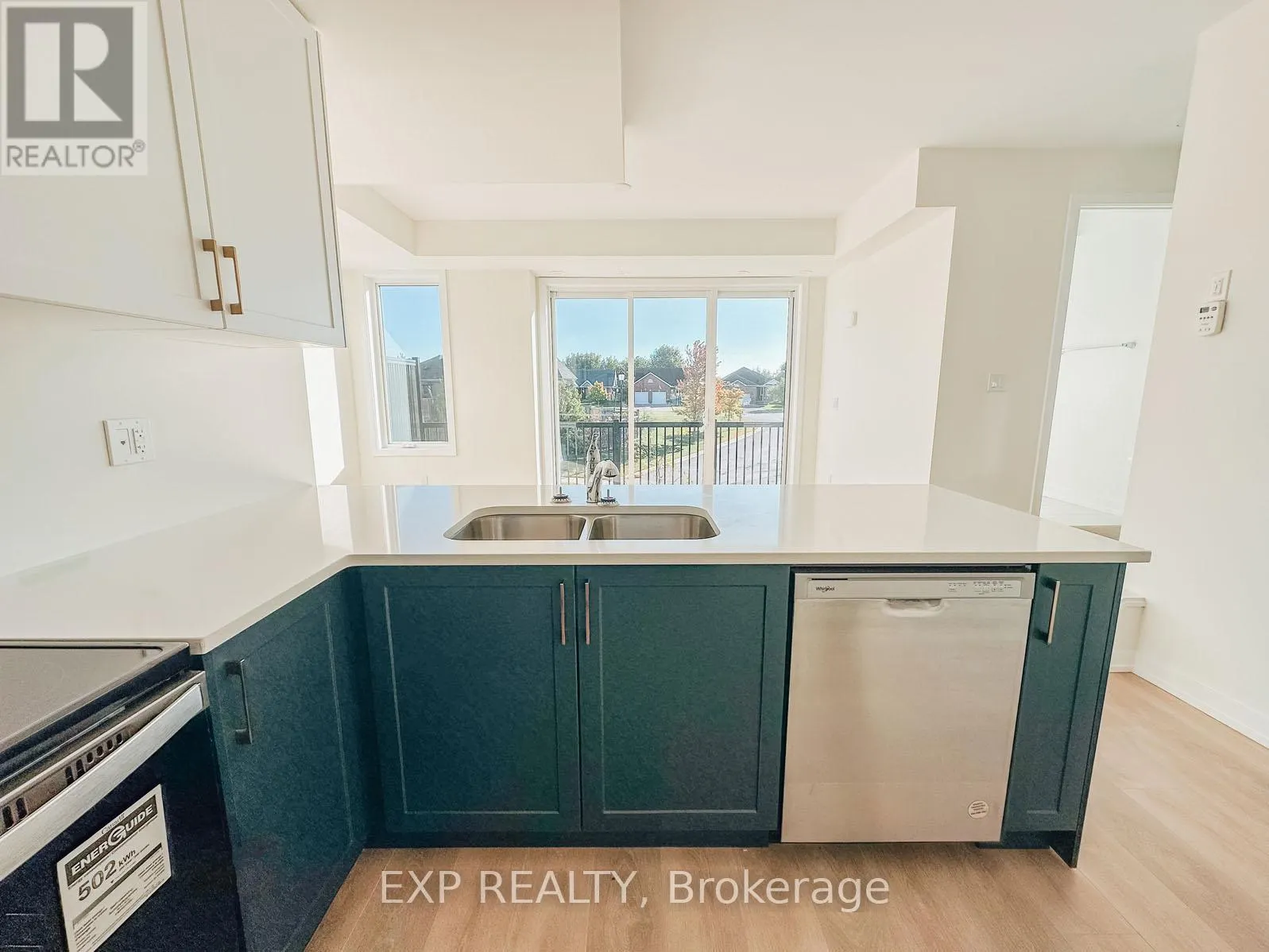 1504 - 160 DENSMORE ROAD, #1504