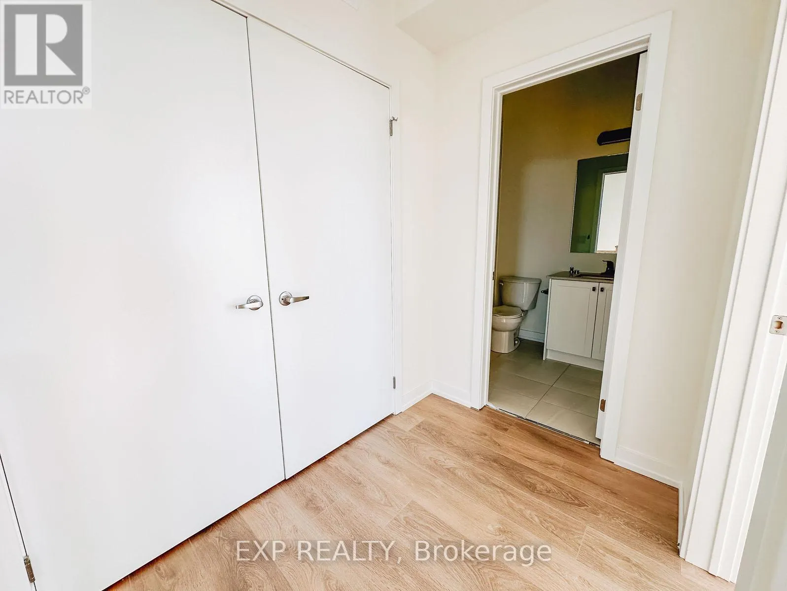 1504 - 160 DENSMORE ROAD, #1504