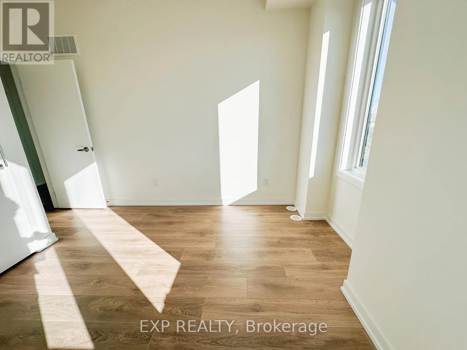 1504 - 160 DENSMORE ROAD, #1504