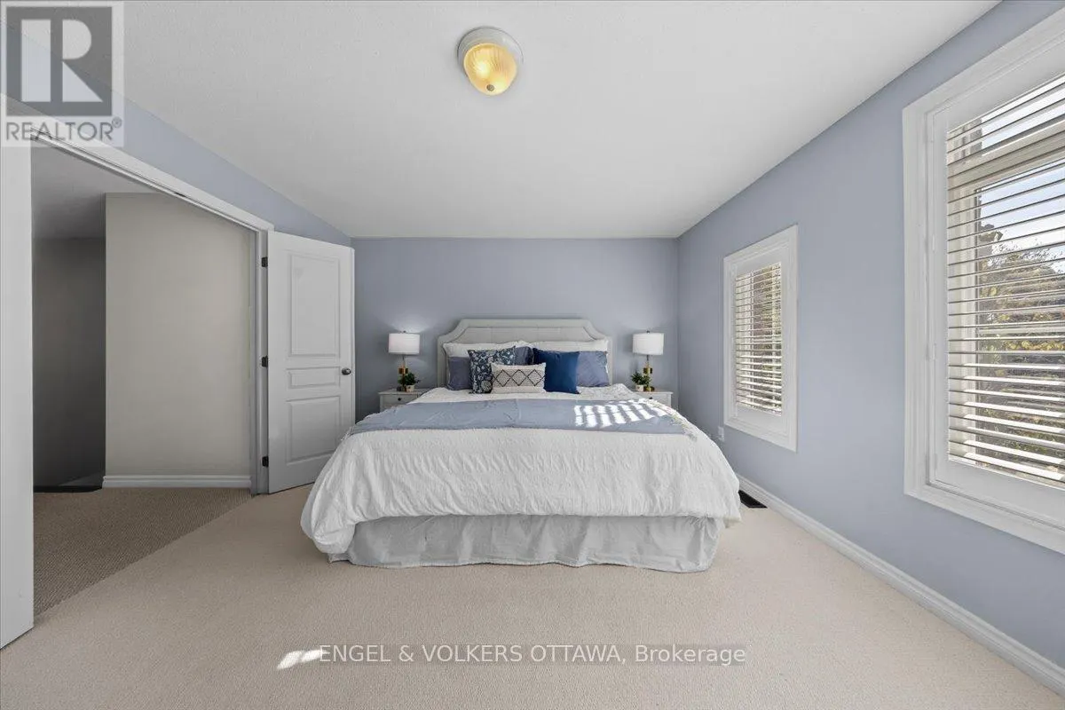 1003 MARKWICK CRESCENT