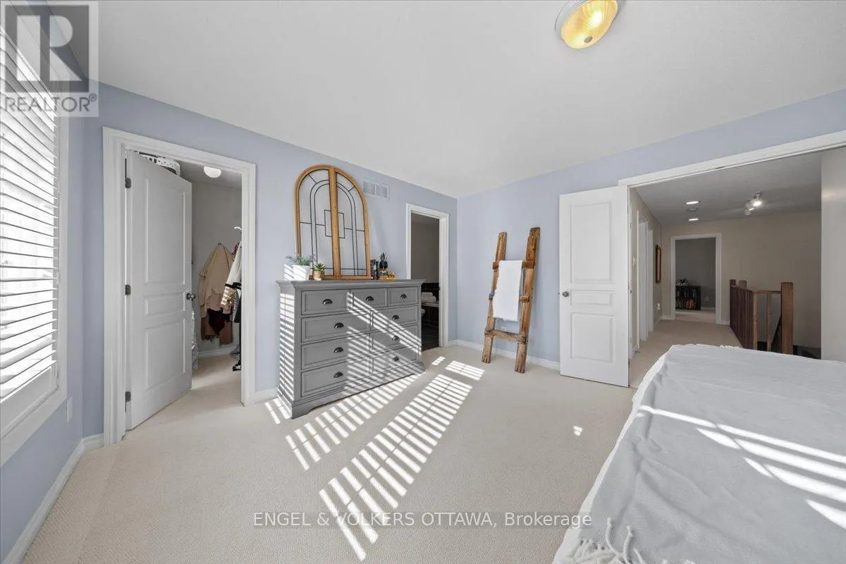 1003 MARKWICK CRESCENT