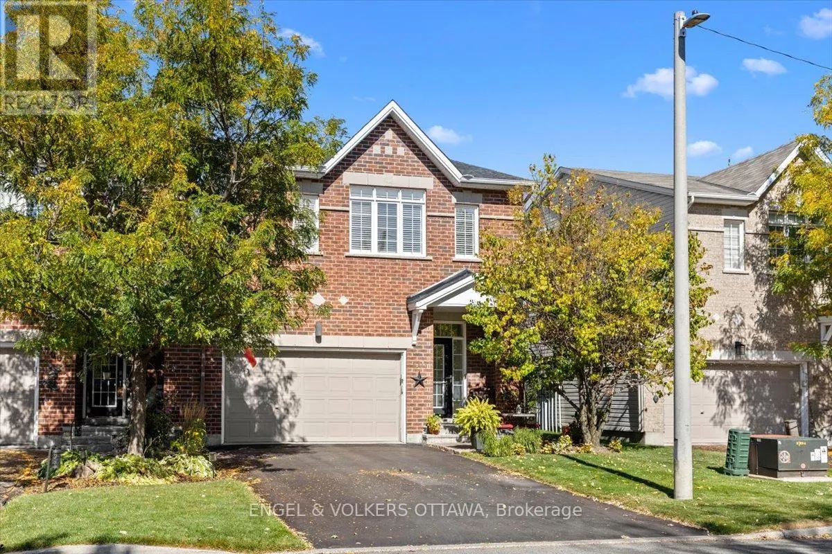 1003 MARKWICK CRESCENT