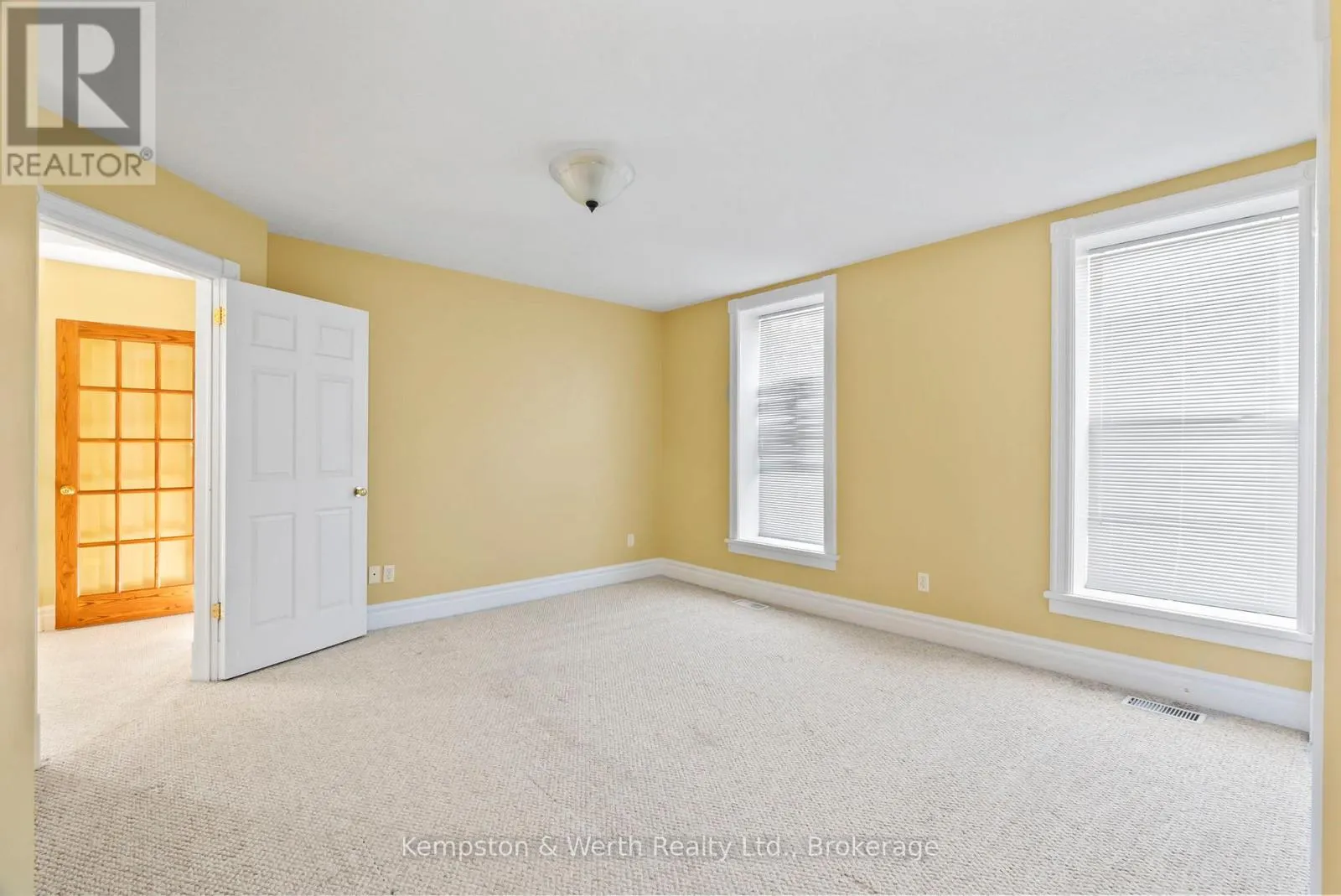 439 MAIN STREET W